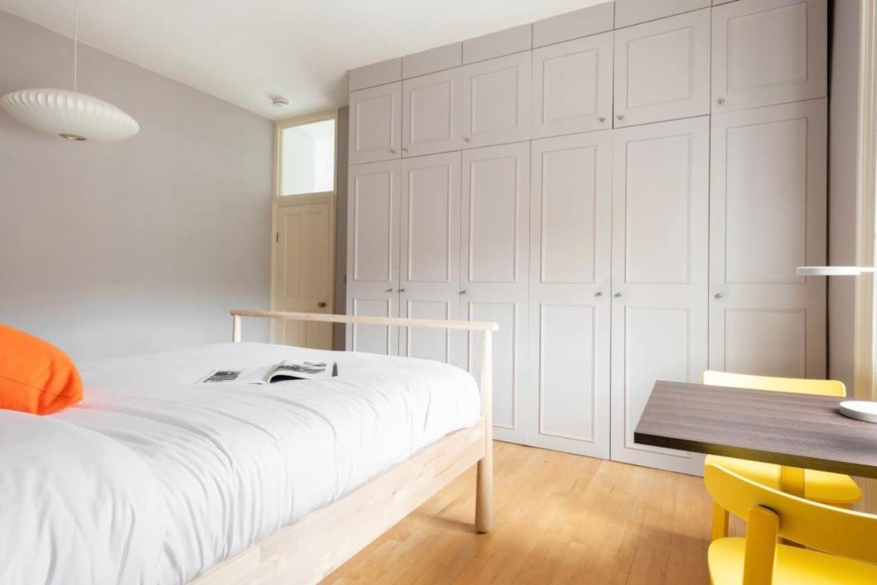 Cool Holland Park Near Park Apartment London