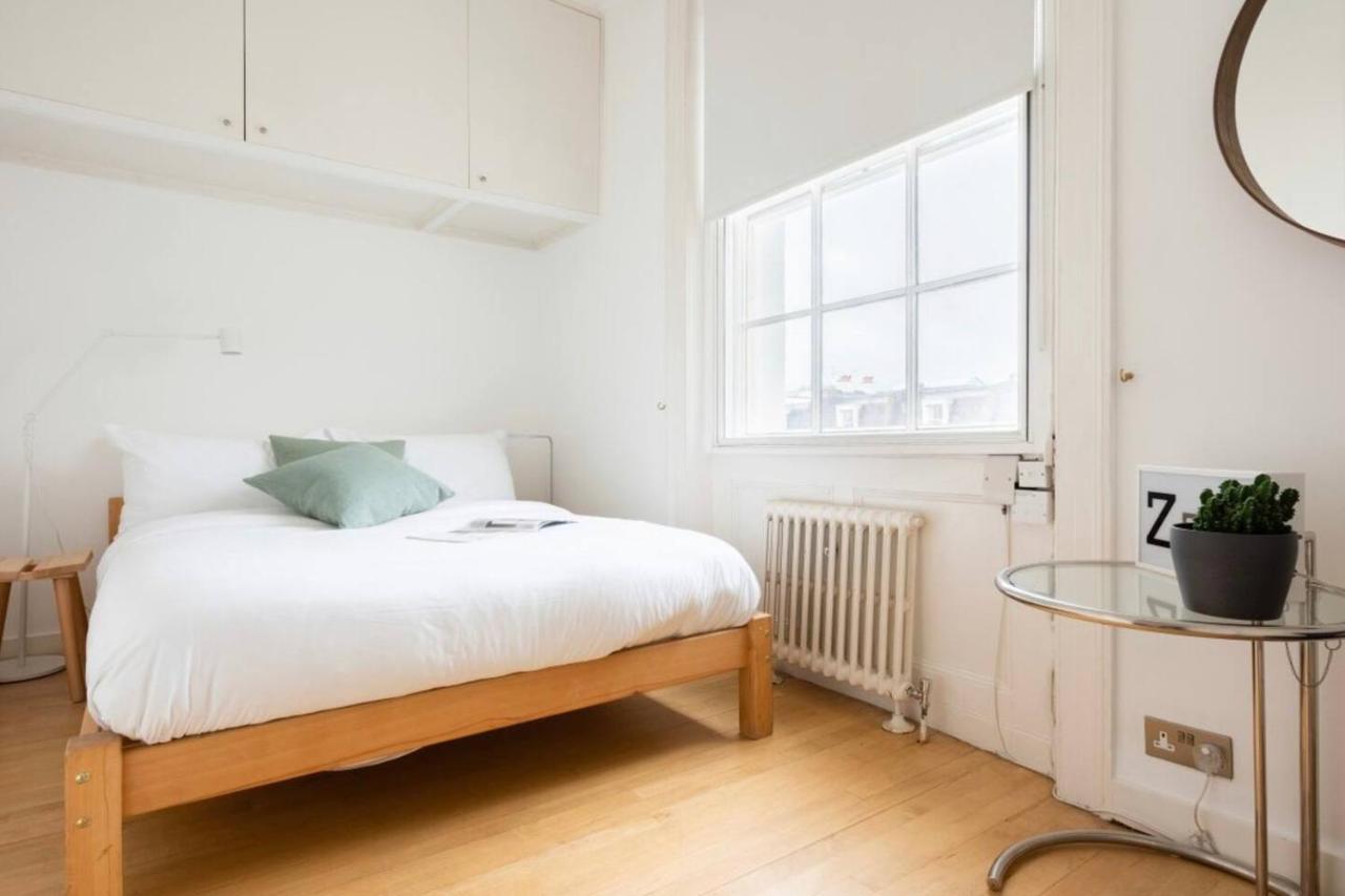 Cool Holland Park Near Park Apartment *