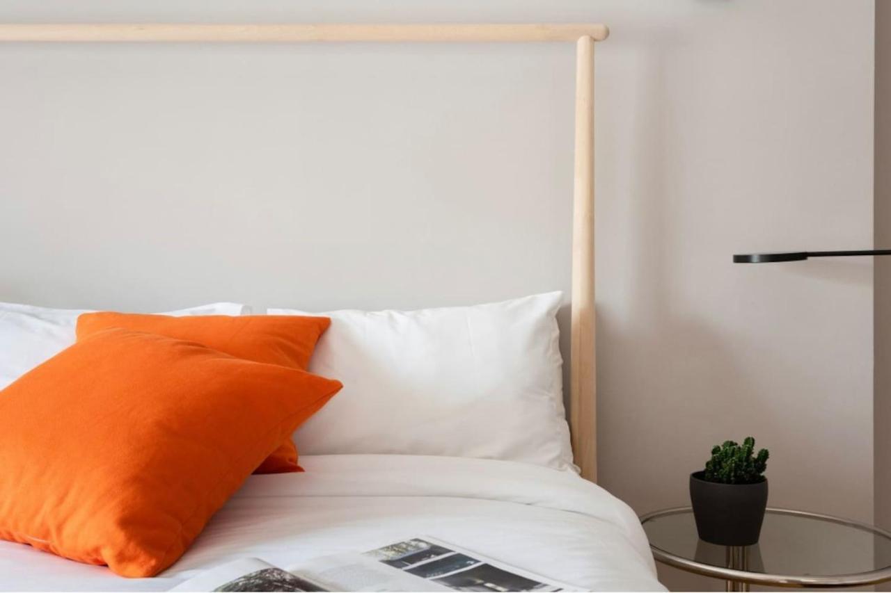 Cool Holland Park Near Park Apartment London